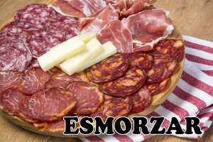 Esmorzar popular amb productes de la matança del porc