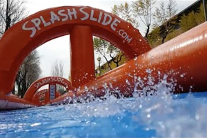 Splash Slide (tobogan gegant d'aigua)