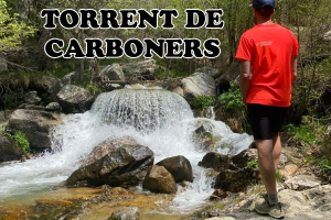 Passeig en família al Torrent de Carboners